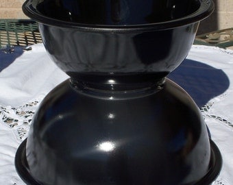 Pyrex Black Bowls with Clear Bottoms - 322 & 323