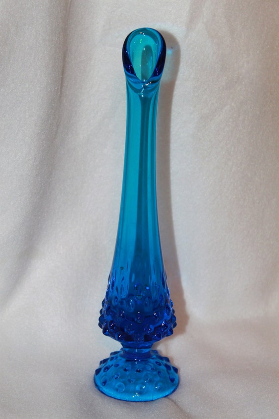 D3 Colonial Blue Fenton Hobnail Swung Stretch Bud Vase 3756