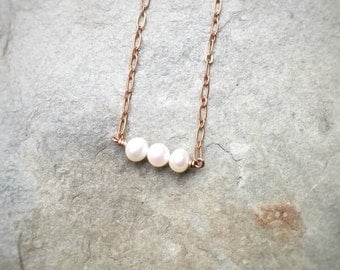 dainty freshwater pearl necklace
