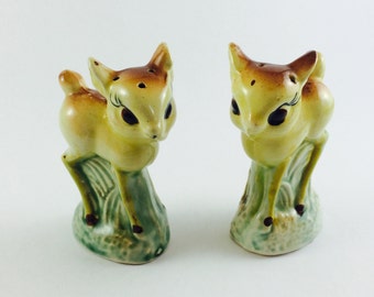 Vintage deer salt and pepper shakers - mid century, made in Japan