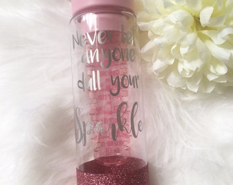 Water bottle With Timer / Glitter Water Bottle / Water Bottle with Tracker / Fitness Bottle / Personalised Water Bottle / Gym Bottle