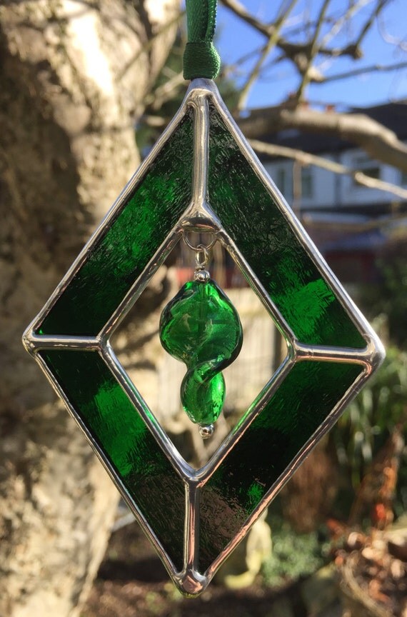 Green Coloured Art Diamond Shaped Stained Glass Suncatcher