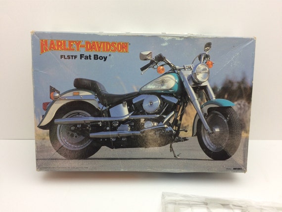 Vintage Harley  Davidson  s Fatboy  Model  Kit  11 by 