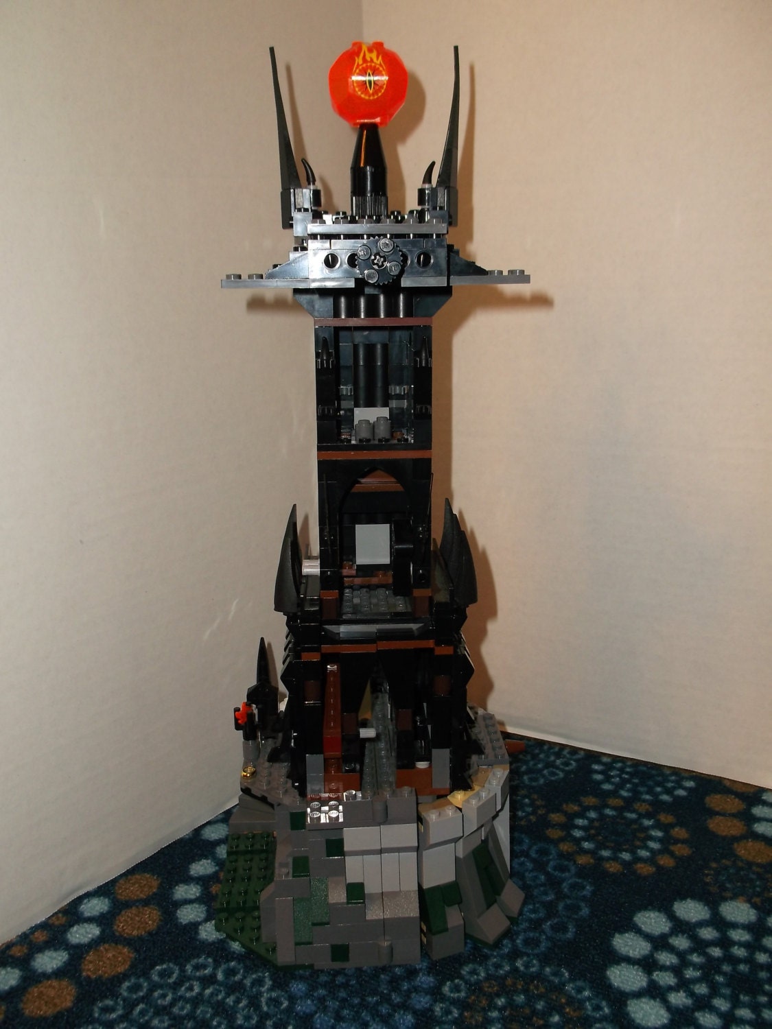 LEGO The Lord of the Rings, Tower of Barad Dur. Sauron's fortress ...