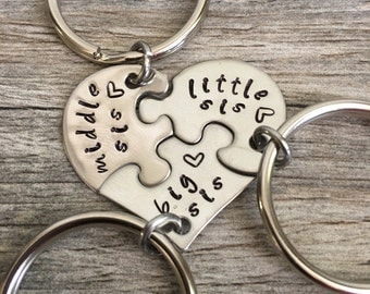 3 Sisters Keychain, Big Sis Middle Sis Little Sis Keychain, Big Sister, Middle Sister Little Sister, Sisters gift, Three Sisters