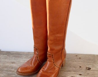 Sprint Sale!!! Dingo Acme Leather Women's Boots Size 7 1/2 Slim Calves, perfect for fall, very good condition, stacked heel