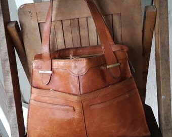 AGED /// Distressed 70s Leather Bag