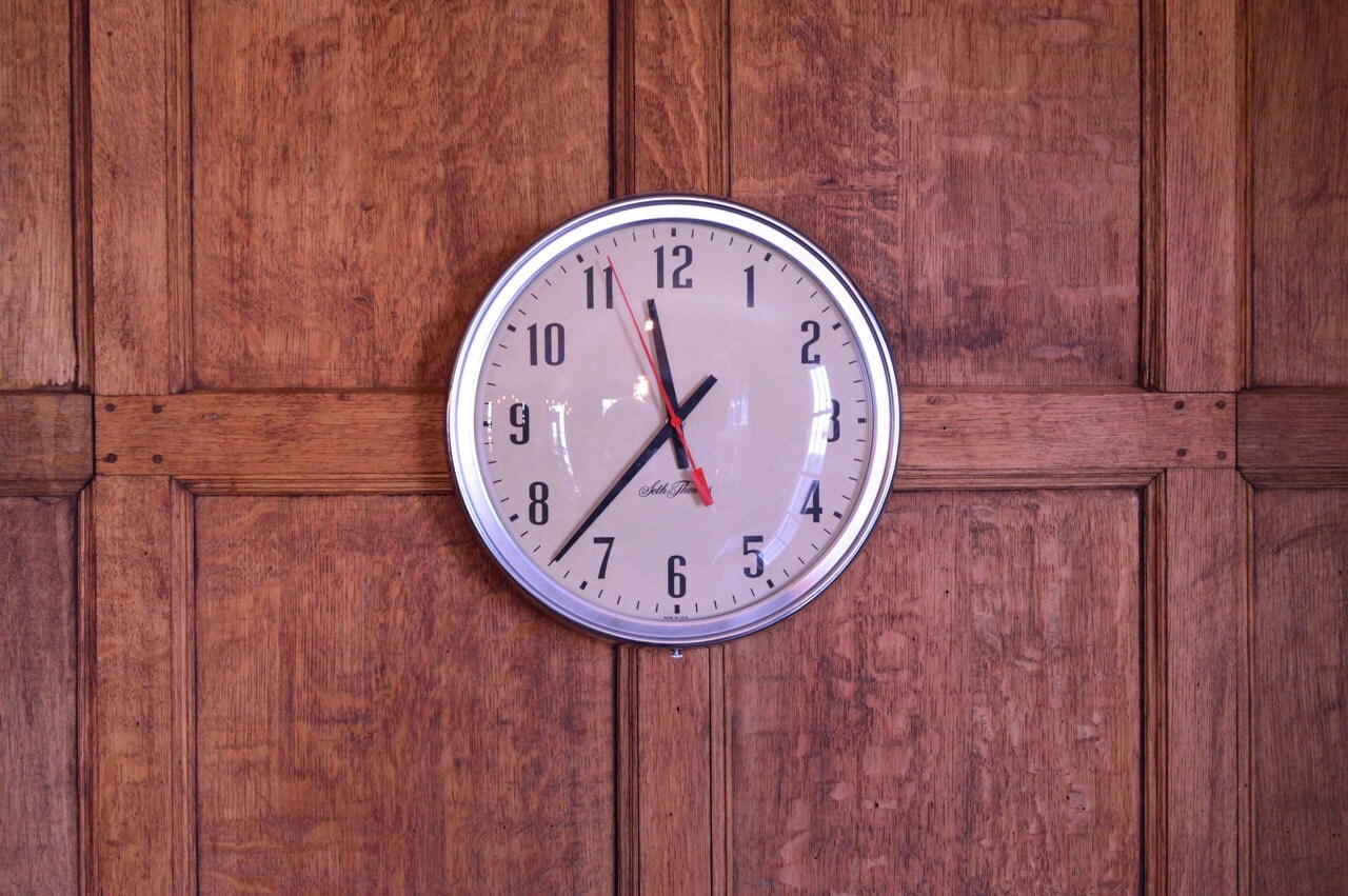 Large Vintage School Clock WORKS Seth Thomas Electric Wall