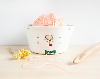 Ceramic cat yarn bowl with face, Cat yarn bowl, Ceramic Kitty Knitting bowl, Ceramic Crochet bowl, Ceramics and pottery, Yarn bowl with face