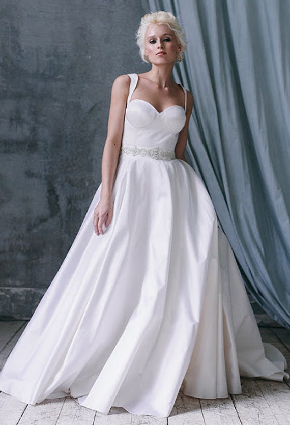 Adelina alternative  wedding  dress  plus  size  by VICTORIASPIRINA
