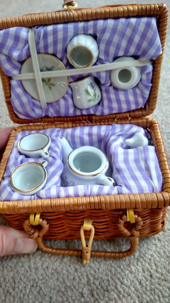 Vintage 9 piece Delton mini tea set in basket