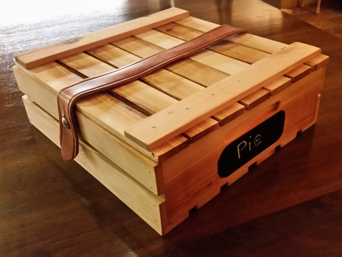 Wood Pie cratePie boxPie safe carrier by MtShastaWoodworks