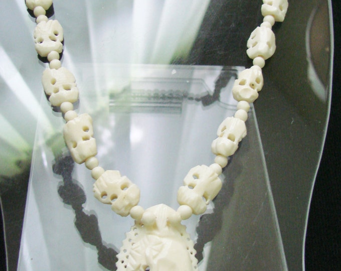 Vintage Hand Carved Bone Elephant Pendant Necklace / Intricate & Delicate Carving / Jewelry / Jewellery