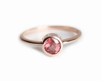 Malaya Garnet Ring, Solitaire Garnet Ring, Birthstone Ring, Peach Ring, Peach Engagement Ring, Pink Engagement Ring, Round Solitaire Ring