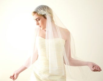 Wedding veil with lace, Juliet cap veil, Juliet veil, lace veil, Kate Moss veil, 1920s veil, romantic veil, boho bohemian veil, vintage veil