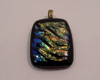 Multicolor dichroic glass pendant