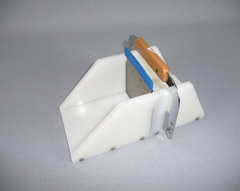 Adjustable Duo Soap Cutter, plain and wave cut, Dishwasher Safe