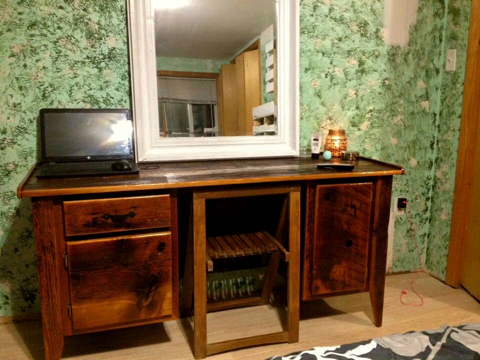 Finished Barn Wood Desk