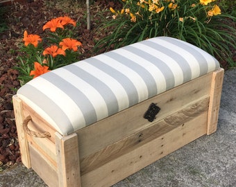 Hope chest- Toy box - Entryway bench - Storage bench - Storage chest - 34"x15"x18" - The Pioneer