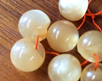 Vintage buttons balls button 10 mm 2-hole, 7 pieces