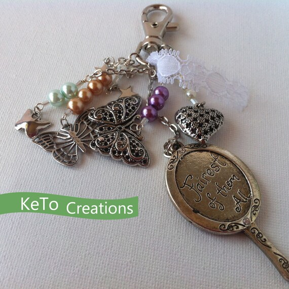 Snow White Themed Zipper Charm, Storybook Accessory, Fairy Tale Key Fob, Mirror Mirror Quote, Snow White Quotes