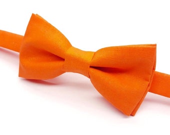 Orange Bow tie, Bright Orange Bow tie, Orange Bowtie, Men's Orange Bowtie, Kids Orange Bow tie, Halloween Bow tie, Pre-tied orange bowtie
