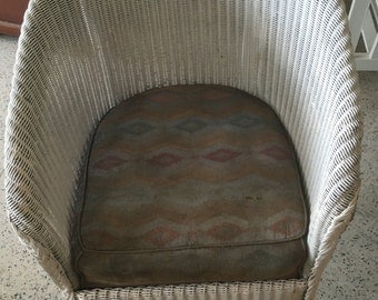 Vintage Lloyd Loom Style Wicker Chair with Sprung Seat. Hand Painted & Distressed. Antique White