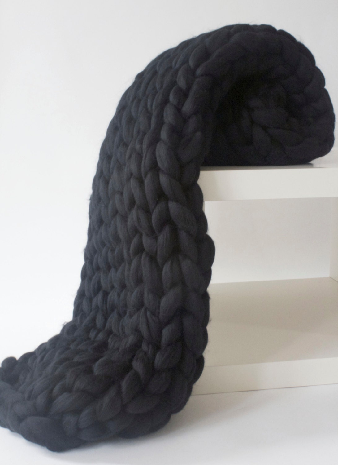 Black Chunky knit blanket Merino wool Wool throw Chunky