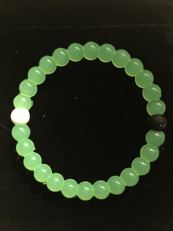 Items similar to Lime green energy bracelet l live lokai on Etsy