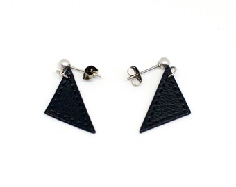 Earrings leather triangles "Bermuda" is Navy blue hand