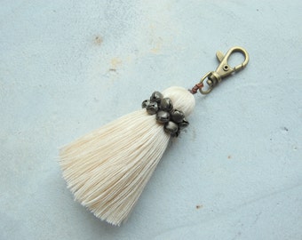 Off-White Single Tassel Keychain