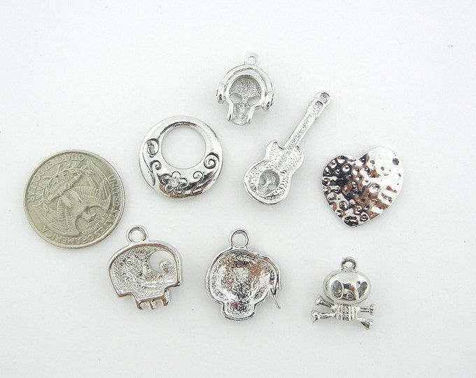 Set of Skull Themed Charms Silver-tone