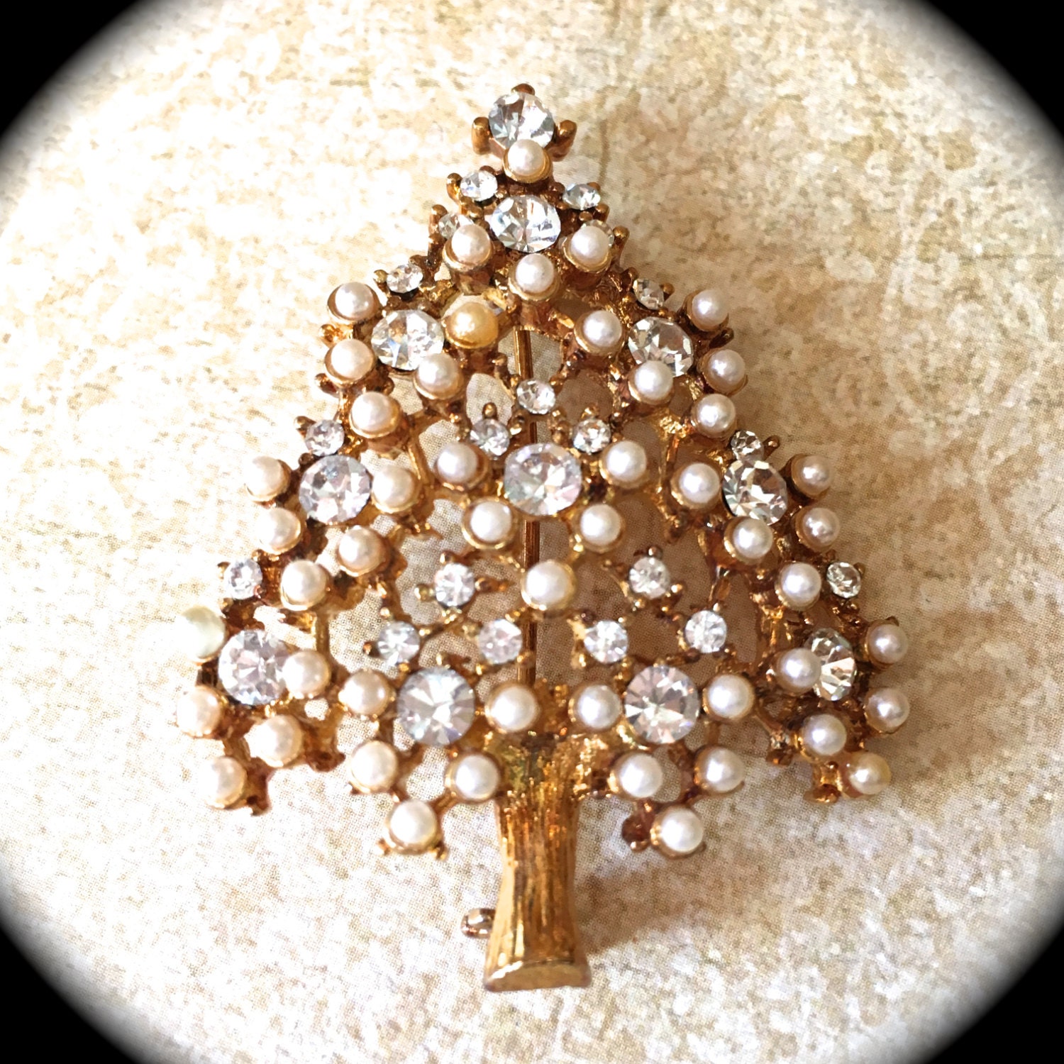 Vintage Pearl Christmas Tree Brooch Rhinestone Christmas Tree