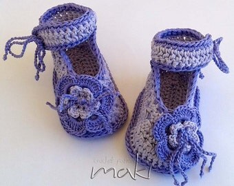 Crochet pattern baby booties - Perfect for special occasion like Christening - Crochet baby booties pattern. Large pictures. Pattern No. 106