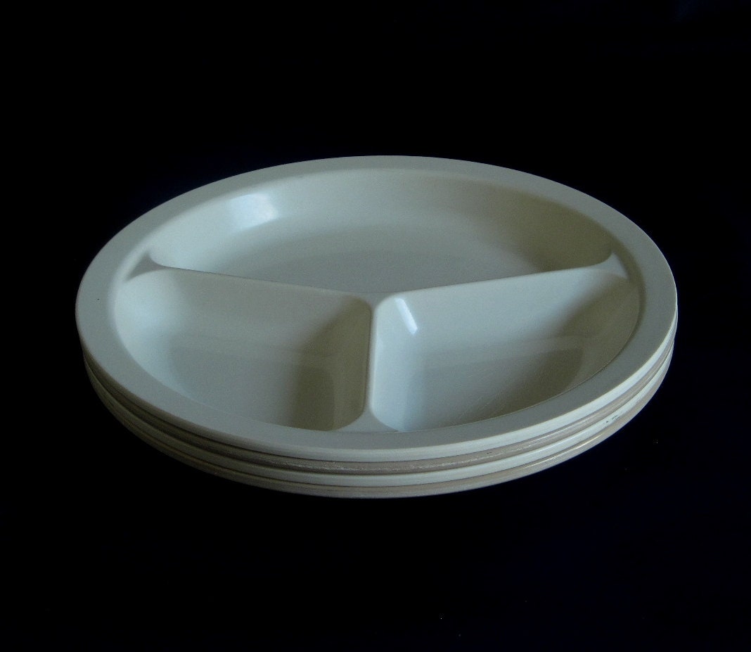 Anchor Hocking Microware Divided Plates Microwave Oven Safe