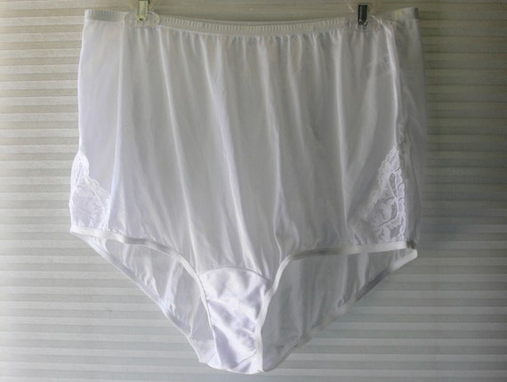 vanity fair white nylon panties size 9