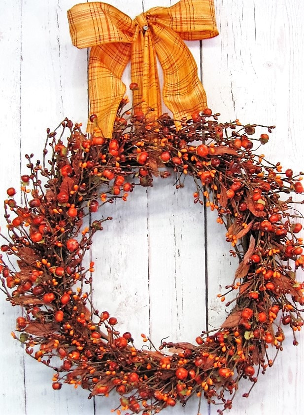 Fall Wreath - Rustic Wreaths - Pumpkin Berry Wreath - Pip Berry Wreath - Primitive Wreath - Country Wreath - Thanksgiving Front Door
