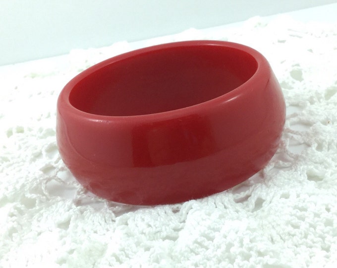 Vintage Cherry Red Plastic Bangle. Wide Red Celluloid Bracelet Bangle. Chunky and Funky Red holiday bracelet. Wide red bracelet.