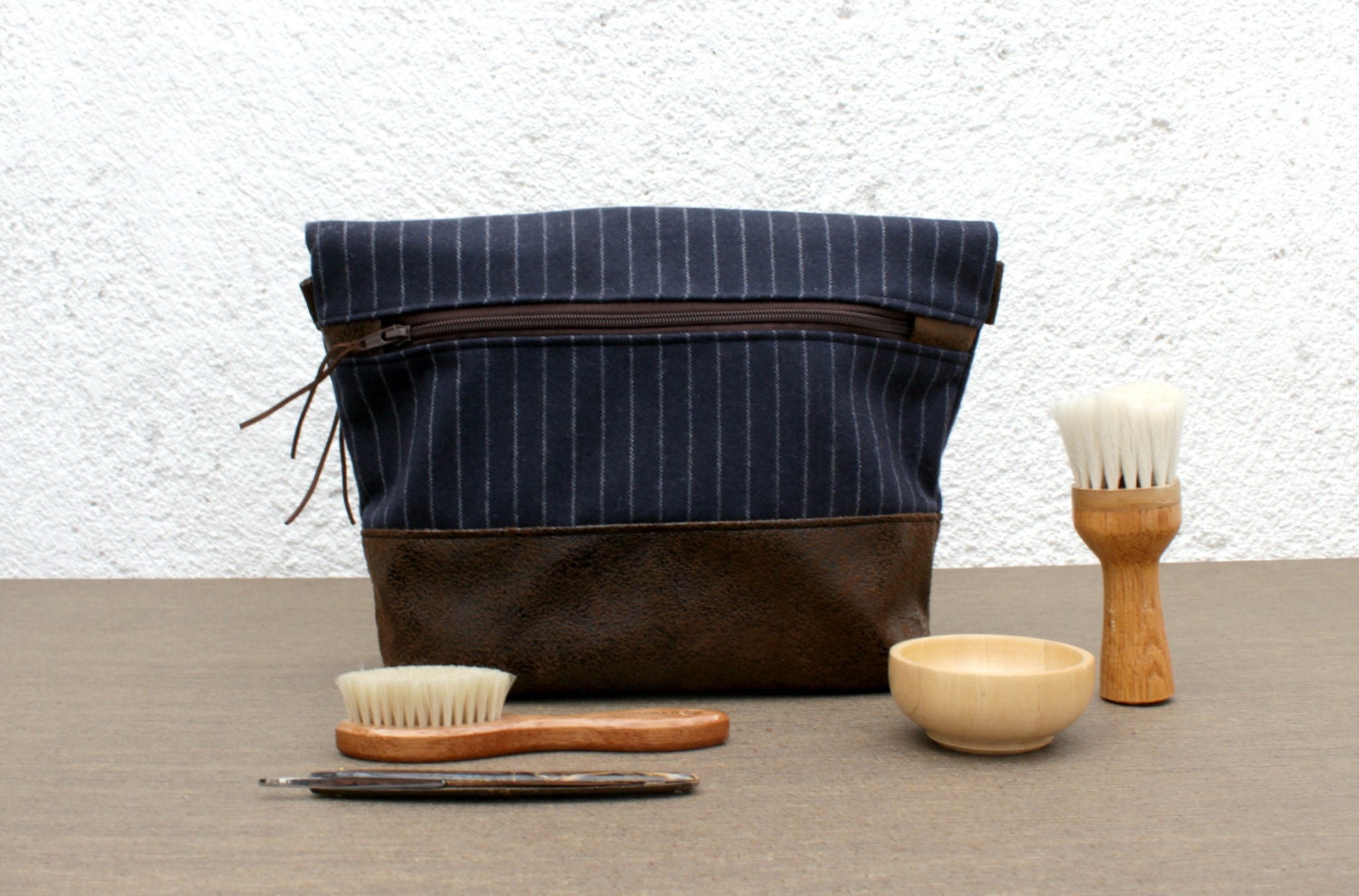 mens toiletry roll