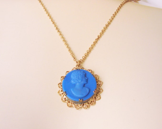 Early 20th Century Cobalt Blue Tassie Cameo Pendant Necklace / Filigree / Vintage Jewelry / Jewellery