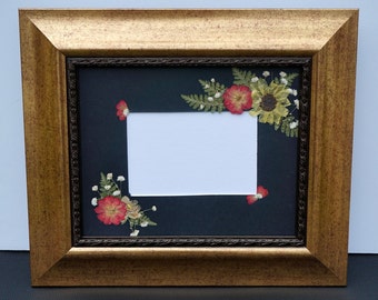 Pressed Flowers Colchester style Picture Frame in by NinaNgArt