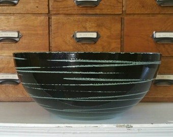 Vintage Mid Century Modern Catherineholm Black and Teal Saturn Swirl 11 Inch Enamel Bowl // Cathrineholm // Catherine Holm // Kittelsen