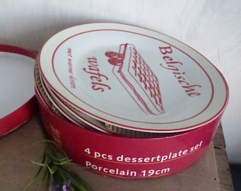 set of dishes for Brussels waffles- Belgishe wafels borden- 4 pieces