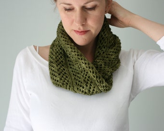 Adama Cowl PDF KNITTING PATTERN by TheYarniad on Etsy