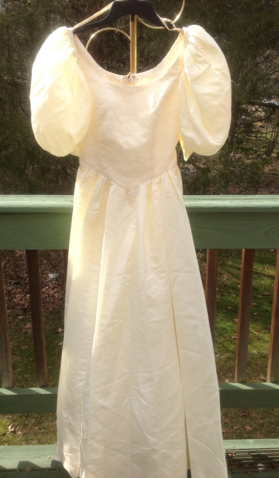 Vintage Ivory Silk Wedding Dress Puffy Balloon Sleeves Full
