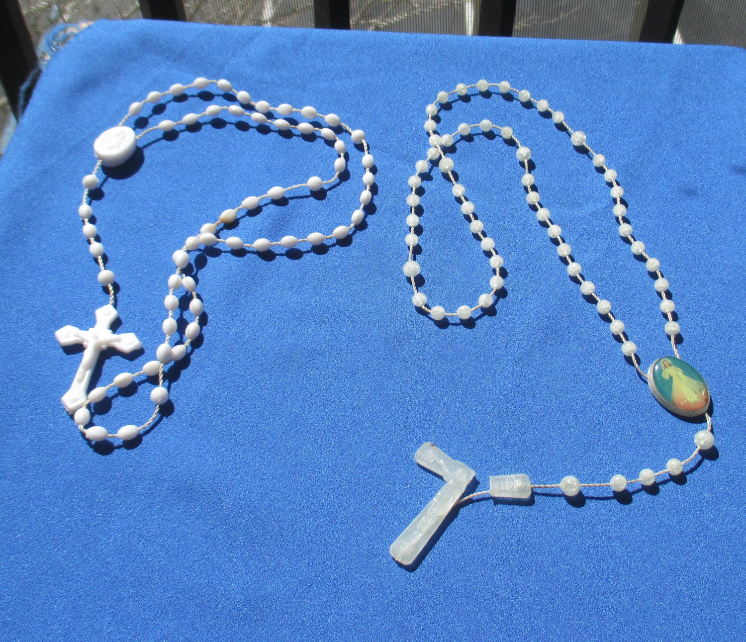Lot Of Retro White Plastic Rosaries TLC
