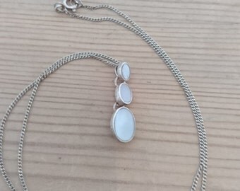 Vintage sterling silver and Mother of pearl pendant and chain