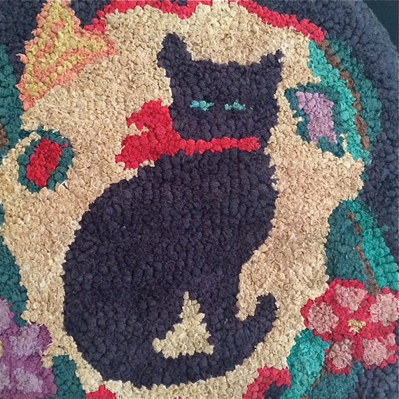 Antique Hooked Rug with Cat by MausandFigge on Etsy