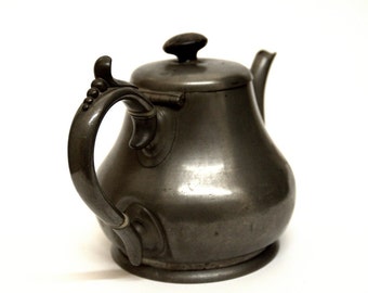 Unique Teapots, Metal Teapot, Vintage Kitchen Decor, Antique Teapots, English Teapot, Mid Century Teapot, Teapots
