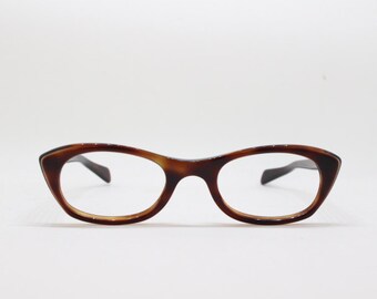 oval cat eye glasses, 60s eyewear, brown frame, horn rimmed vintage eyeglasses